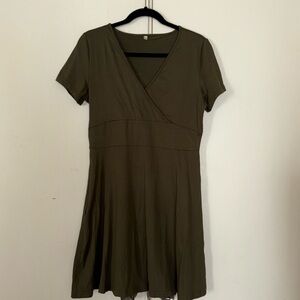 Casual navy green mini dress.
